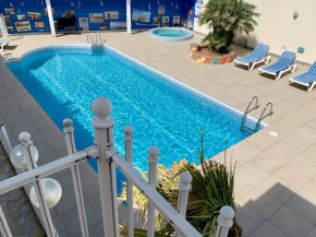 Amerique Hotel Palavas - Piscine & Parking - Plage